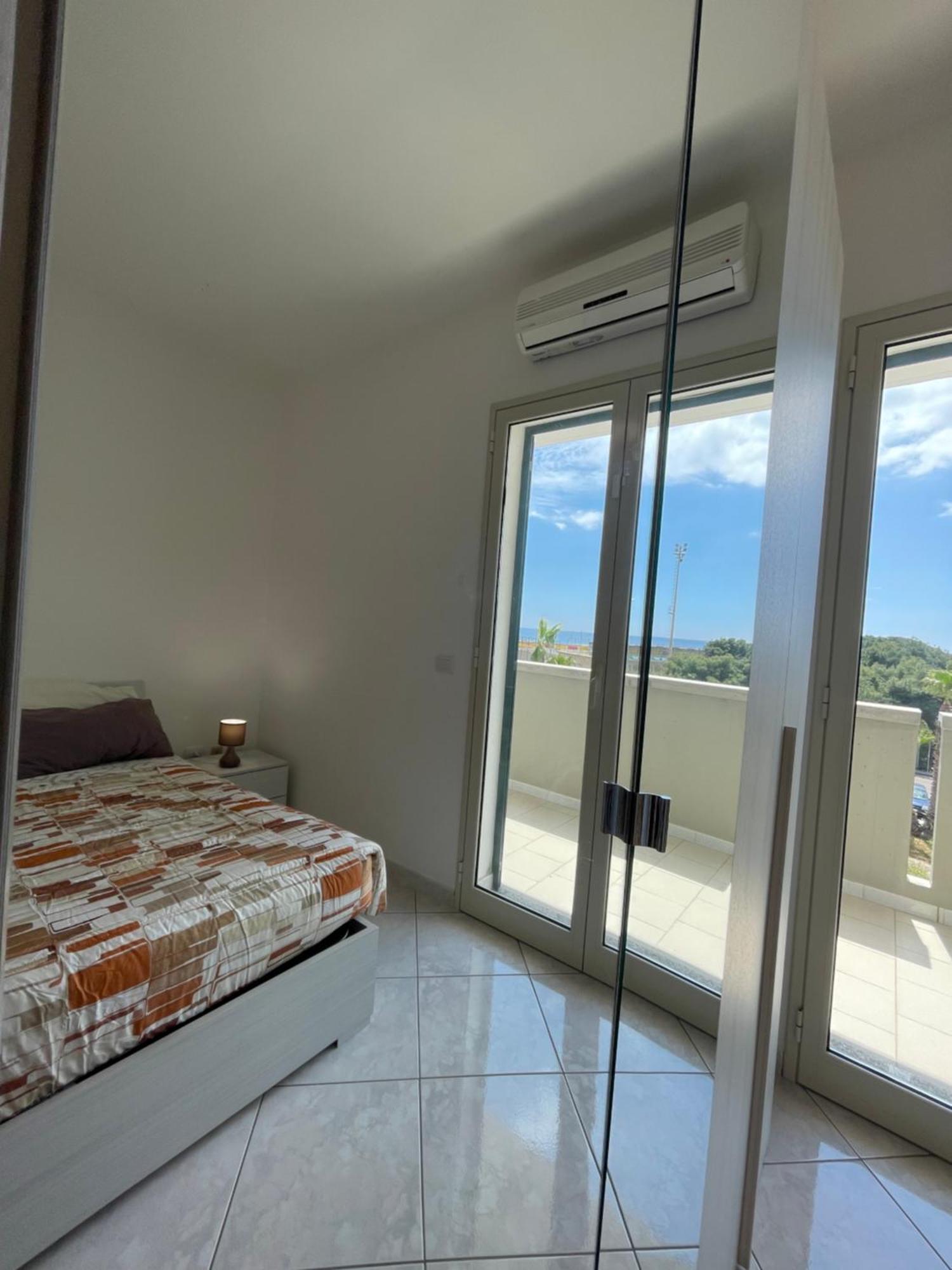 House Nereide, Lovely Apartment Sea View Gallipoli Luaran gambar